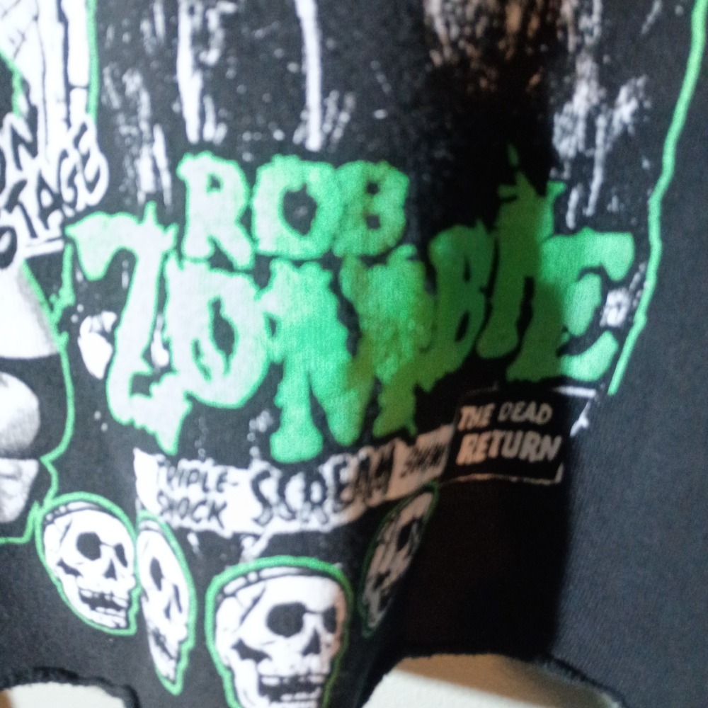 Hottopic Rob Zombie Strange, Uncanny...Cropped Hoodie Women's Large - Picture 12 of 16